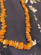 Stary naszyjnik z bursztynu 