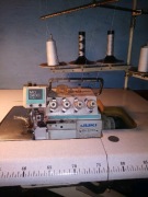 Maszyny szwal: overlock, stebnów i napownica pneum