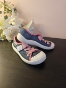 Kapcie, trampki dziewczęce, r. 26