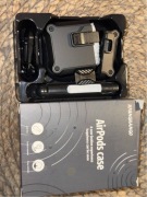 Etui ochronne RFUNGUANGO do AirPods – pancerny futerał z klipsem, czarny