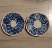 Talerz ozdobny w kwiaty do zawieszenia fajans Koło 2 sztuki PRL