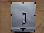 Kuferek srebrny na 5 kaset wym. 31,5*26,5*12,5 jak na foto 