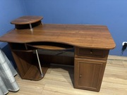 biurko 125,5 x 60,5 x 80 , z nadstawka pod monitor 91,5 wysokości  