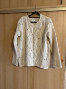 Wełniany sweter damski