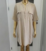 beżowa sukienka szmizjerka lniany look styl safari oversize rozmiar L