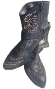 Botki, fason krótkich kowbojek - Jeffrey Cambell model Presley