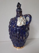 Porcelanowa karafka kobaltowa w kształcie kiści winogron, Łomonosow, ZSRR