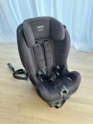 Fotelik samochodowy Axkid Wolmax.