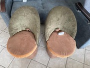 Pufa z oparciem brązowa 