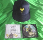 d'MG-96: czapka SNAPBACK + Grymuar Potępionych EP