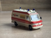 Mercedes 207D karetka 1:87 h0 model samochodu Herpa kolekcja diorama