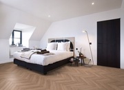 Panele laminowane AC5 BerryAlloc Jodełka Chateau PLUS Bloom Light Brown