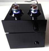 Hybrydowy przedwzmacniacz gramofonowy MM