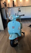 Jeździk Milly Mally Vespa GTS Super, miętowy