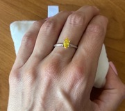 Srebrny pierścionek z żółtą cyrkonią próba 925