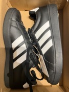 Nieużywane adidasy superstar rozmiar 45 i 1/3