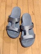 Klapki Crocs Monterey Metallic 42