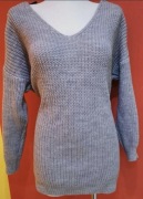 Świetny szary sweterek,sexy plecy