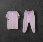 Nowy włoski dres damski,w kolorze pudrowego różu,rozmiar 43-48