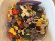 (OKAZJA)Wielki Zestaw LEGO mix 9kg + Masa Figurek,Zwierzęta,Winx,Minecraft