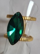 Złoty pierścionek regulowany zielony kamień stal 18 mm