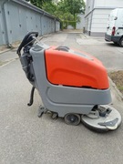 Maszyna do podłóg akumulatorowa Hako B45