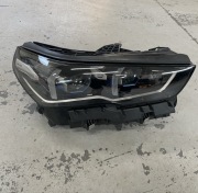 Lampa przednia prawa BMW 5 prawa A8 5A798D2-08