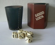 Skórzany ręcznie szyty kubek do gry w kości