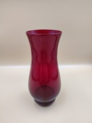 Szklany Wazon RUBINOWY 18cm