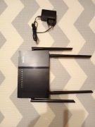 Router D-link DIR-825