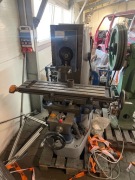 Dłutownica z przystawką do frezowania