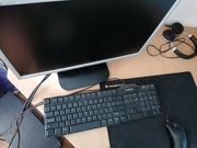 Komputer +klawiatura, myszka, podkładka