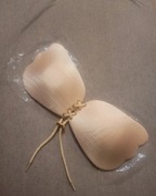 Samoprzylepny biustonosz