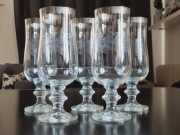 Pięć kieliszków do szampana, platyna