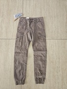 Spodnie z kieszeniami