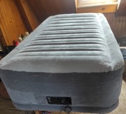 Materac do spania Intex