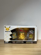 Pokemon TCG Celebrations Premium Figure Collection Pikachu VMAX