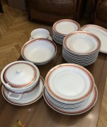 Serwis obiadowy  porcelanowy Thun Czechoslovakia Vera na 12 osób