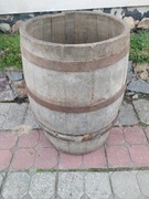 Stara dębowa beczka 