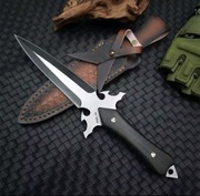 Nóż taktyczny myśliwski.