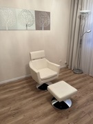 Fotel + podnóżek eko skóra złamana biel