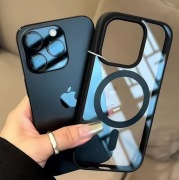 Czarne Etui z MagSafe Apple iPhone 16