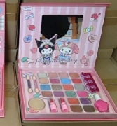 Zestaw kosmetyki, akcesoria  sanrio dla dziewczynki 