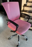 Fotel biurowy obrotowy kolor różowy