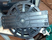 Mechanizm zwijania kabla z kablem, do odkurzacza Zelmer Meteor plus.
