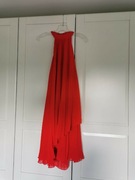 Piękna czerwona sukienka, plisy, wiązanie 