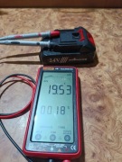 Bateria ROMANCOM 24V Li-Ion – 19.53V na mierniku 