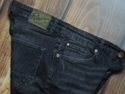 PETROL INDUSTRIES- SLIM FIT- DESTROYED- VINTAGE- pas 86 cm