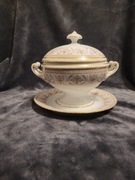 Przedwojenna porcelanowa sosjerka 