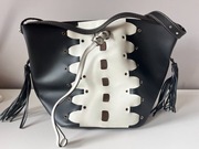 Czarno-biała torebka Furla